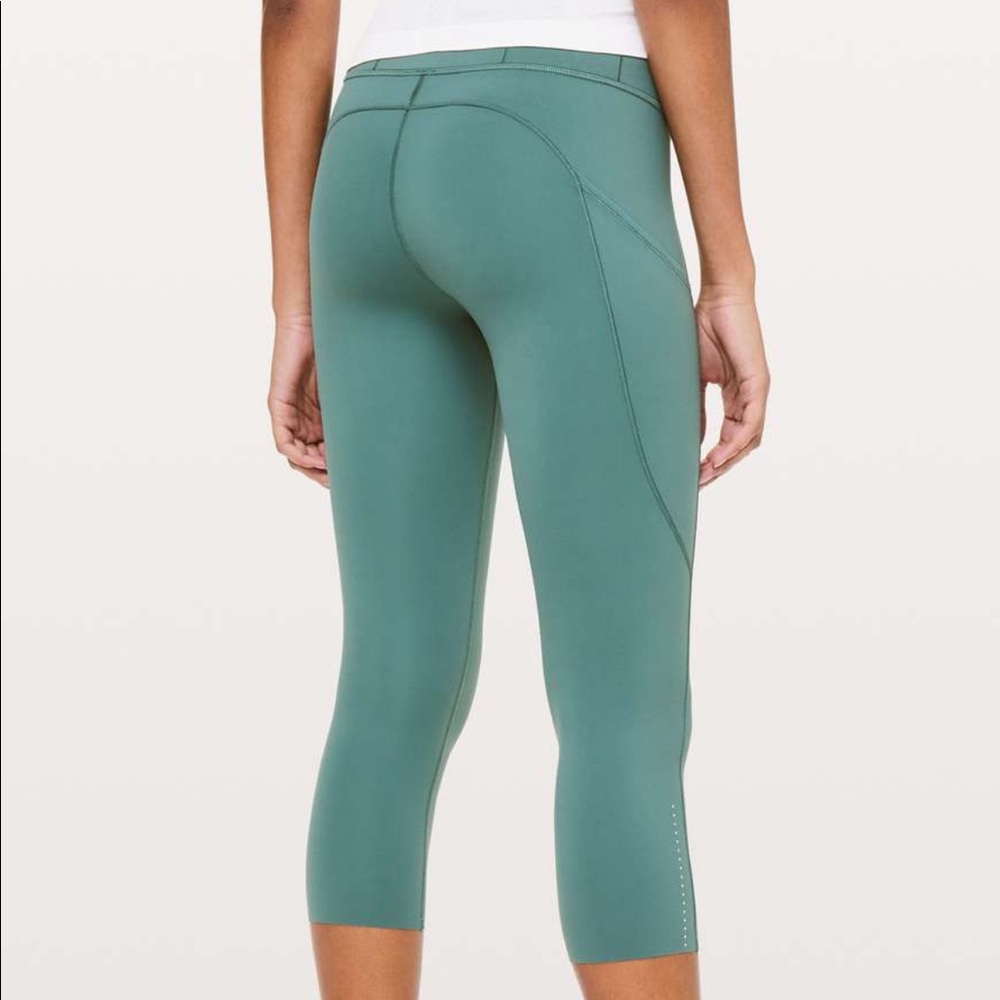 Lululemon Fast & Free Crop II *Nulux 19" in Green Smoke